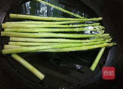 芦笋拌碎肉的做法图解3