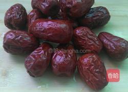 爱心枣糕的做法图解1