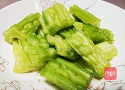 蚝油苦瓜的做法图解1