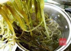 凉拌海带丝的做法图解2