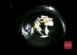 粉肠炒荷兰豆的做法图解5