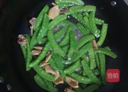 干鱿鱼炒荷兰豆的做法图解6