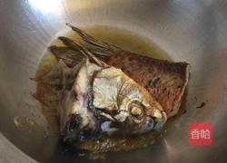 鲤鱼豆腐汤的做法图解3