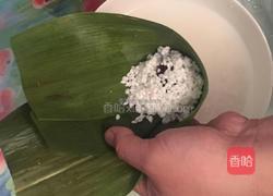 蜜枣葡萄干粽子的做法图解5