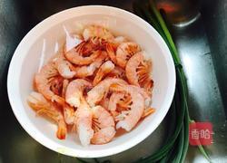 香炒蒜苔阿根廷红虾的做法图解1