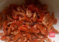 炒红虾米的做法图解1