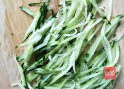 饺子皮版油泼面的做法图解7