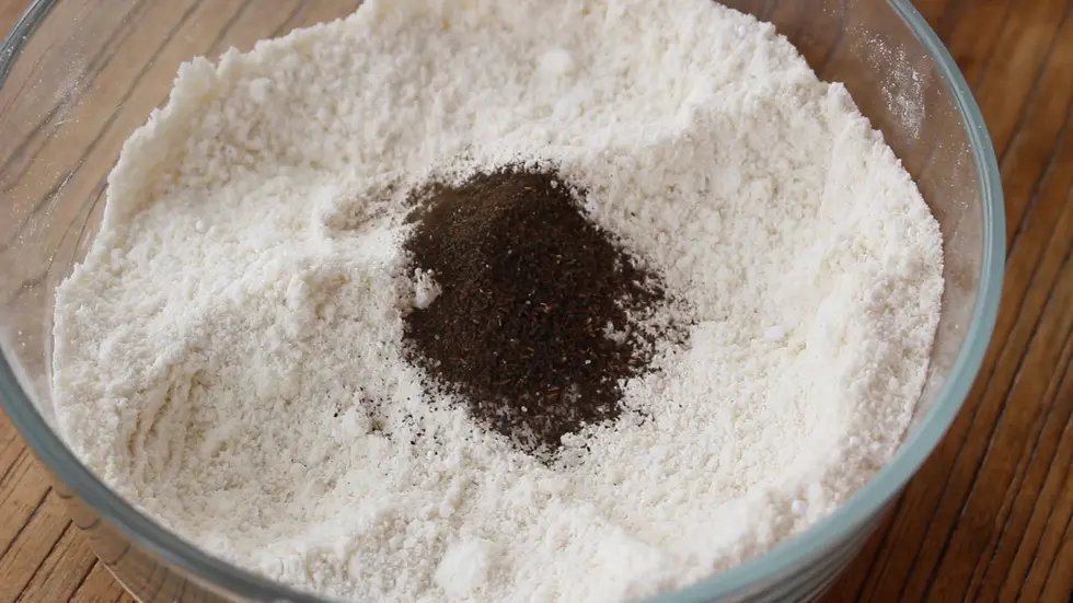 加入盐和红茶粉