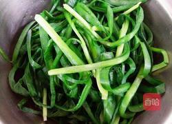 烤韭菜豆皮卷的做法图解1