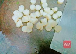 凉瓜鱼肉肠煎蛋角的做法图解2