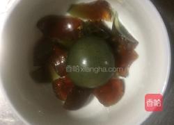 青瓜皮蛋瘦肉汤的做法图解4