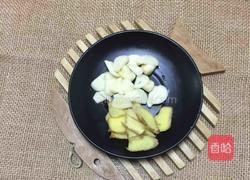 杏鲍菇红烧豆腐的做法图解2