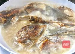 腊鱼头炖豆腐皮的做法图解11