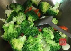 青炒西兰花的做法图解7