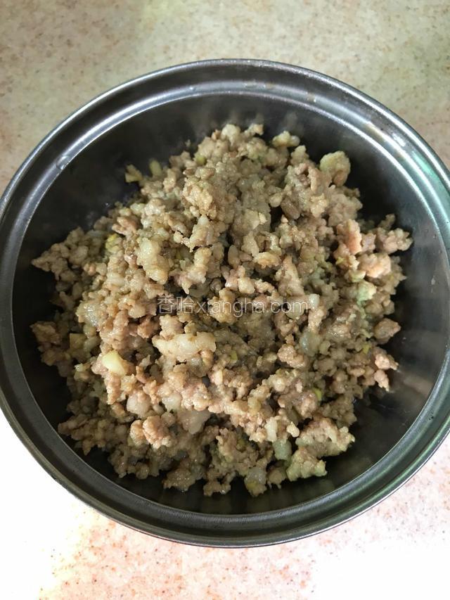 炒均匀后盛出备用