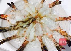 蒜蓉粉丝蒸大虾的做法图解7