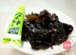 冰镇木耳芹菜的做法图解1