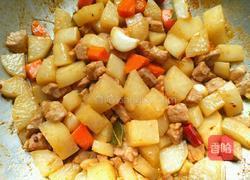 白萝卜炖肉丁的做法图解9