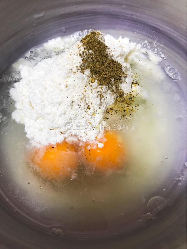 鸡蛋、面粉、水、盐、花椒粉、鸡精、白糖调匀成糊状