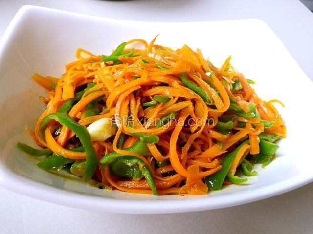 胡萝卜炒青椒