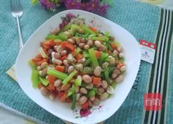 炝拌花生米的做法图解1