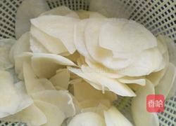 炸土豆片的做法图解3