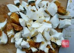 芹菜鸭蛋粥的做法图解2