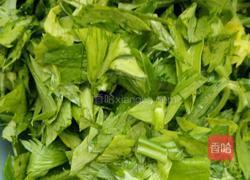 芹菜鸭蛋粥的做法图解5