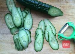 凉拌麻汁黄瓜的做法图解1
