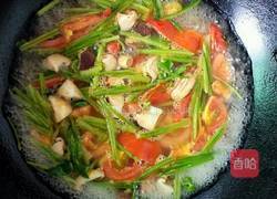 菠菜香菇番茄汤的做法图解3