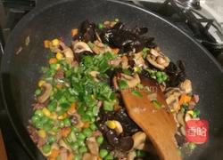 口蘑豌豆炒木耳的做法图解8