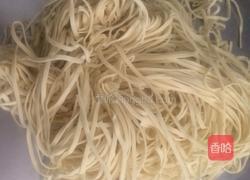 油泼面的做法图解1