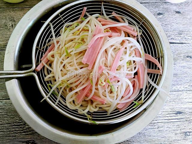 捞起控干水