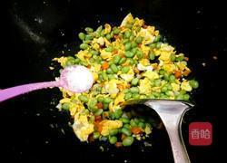 毛豆炒鸡蛋的做法图解8