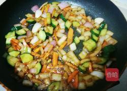 三丁炒饭的做法图解3