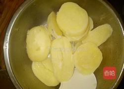 瘦肉土豆饼的做法图解1