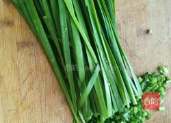 电饼铛 锅贴的做法图解1