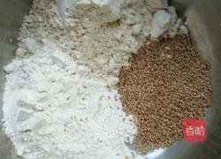 黄豆芝麻卷饼的做法图解2