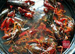 蒜泥龙虾的做法图解1