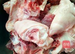 红烧猪蹄的做法图解1