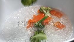 西兰花炒鸡片的做法图解9