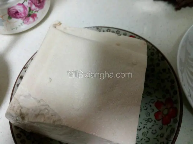 豆腐备用。