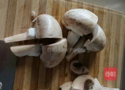 豌豆虾仁炒口蘑的做法图解3