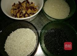 牛奶米粉枣糕的做法图解1