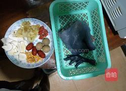 乌鸡花胶汤的做法图解1