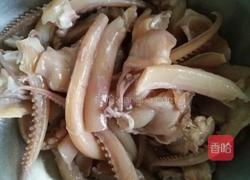 爆炒鱿鱼须的做法图解1