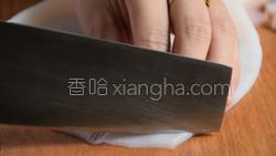 青椒炒鱿鱼的做法图解3