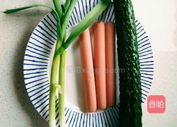 黄瓜炒火腿肠的做法图解1