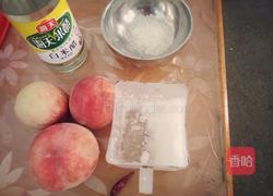 凉拌水蜜桃的做法图解1