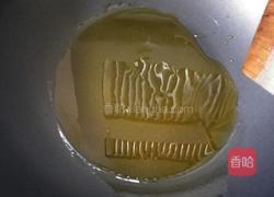 绿豆芽炒韭菜的做法图解4